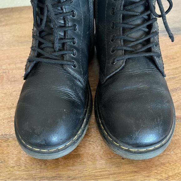Dr. Martens 1460 J Black Leather Boots Size 2 - Picture 4 of 15